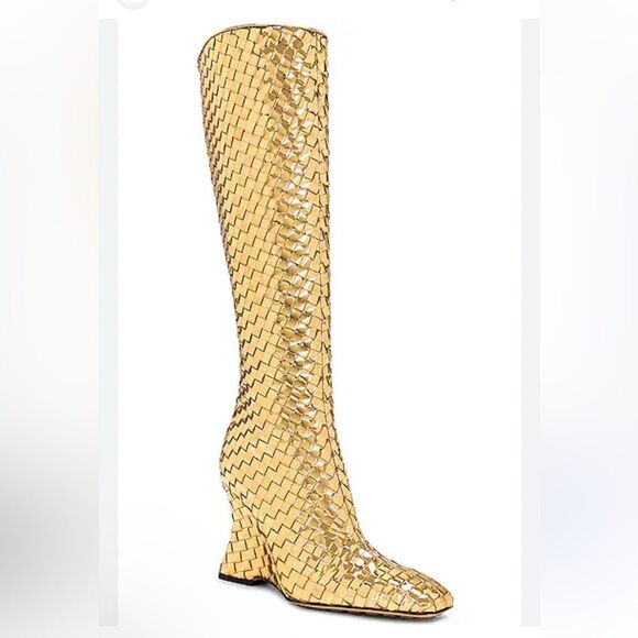 NEW Bottega Veneta Comet Mirror Boot in Gold Size 36 / 6 MSRP $4,500 - Picture 1 of 15